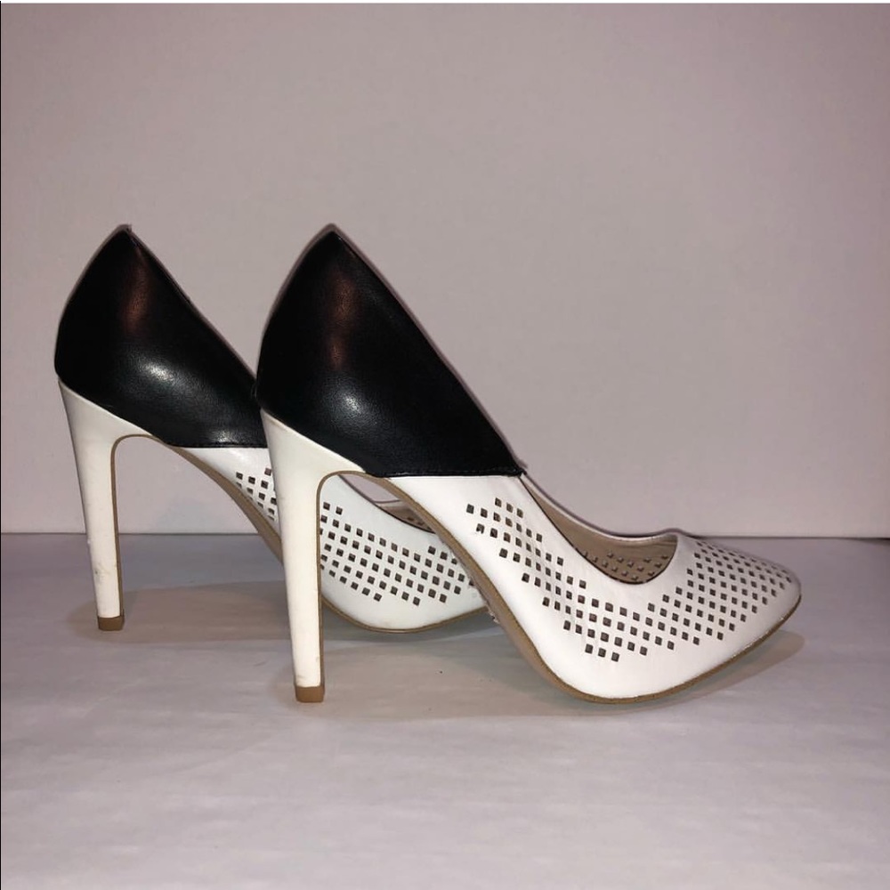 Size 5.5 Heals